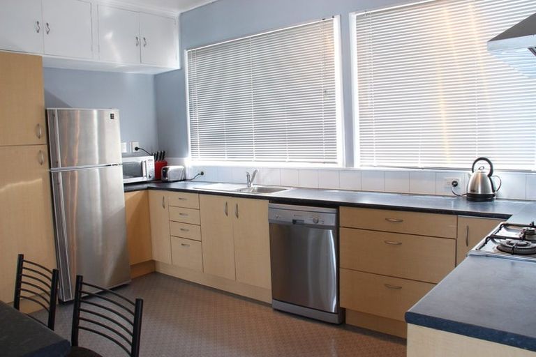 Photo of property in 156 The Esplanade, Houghton Bay, Wellington, 6023