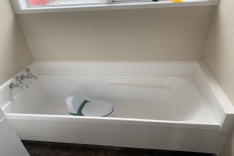 Photo of property in 3 Montego Place, Weymouth, Auckland, 2103