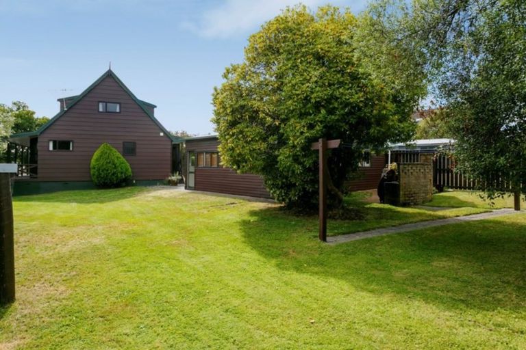 Photo of property in 23 Tobin Place, Richmond Heights, Taupo, 3330