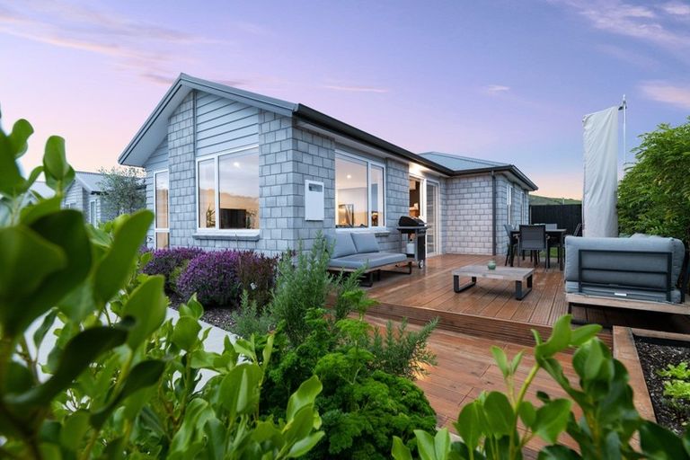 Photo of property in 12 Foley Grove, Pyes Pa, Tauranga, 3110