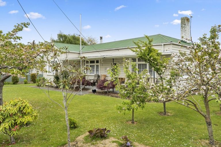 Photo of property in 12 High Street, Bulls, 4818