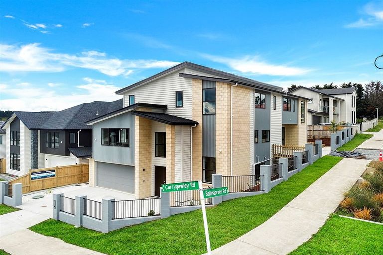 Photo of property in 24 Carrygawley Road, Flat Bush, Auckland, 2019