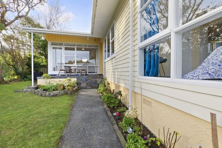 Photo of property in 34 Silverbirch Grove, Churton Park, Wellington, 6037