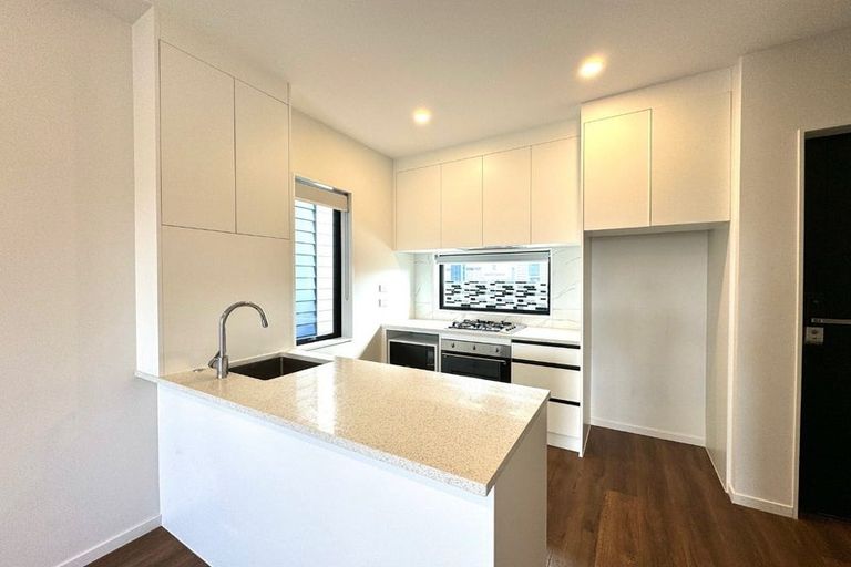 Photo of property in 5 Kaha Road, Takanini, 2110