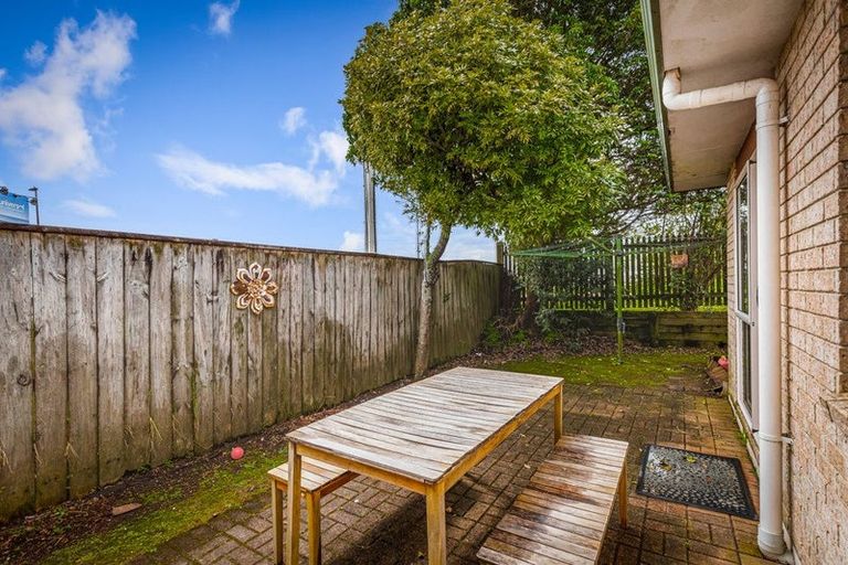 Photo of property in 12/520 Don Buck Road, Westgate, Auckland, 0614