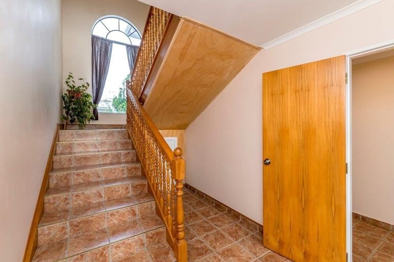 Photo of property in 36 Eruini Street, Waikanae Beach, Waikanae, 5036