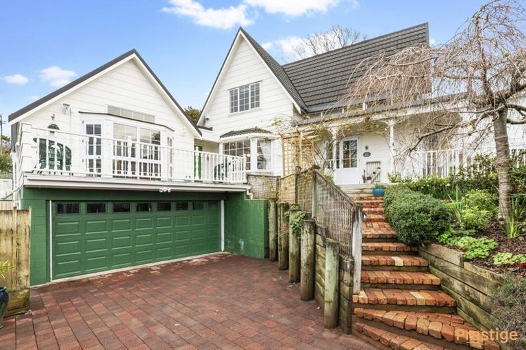 Photo of property in 32a Corunna Road, Milford, Auckland, 0620