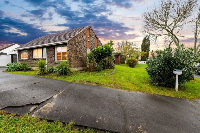 Photo of property in 1/30 Takapu Street, Henderson, Auckland, 0612