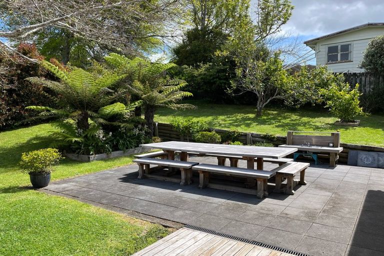 Photo of property in 54 Gledstane Road, Stanmore Bay, Whangaparaoa, 0932