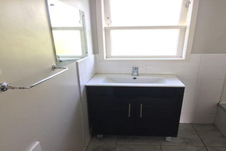 Photo of property in 45 Waipani Road, Te Atatu Peninsula, Auckland, 0610