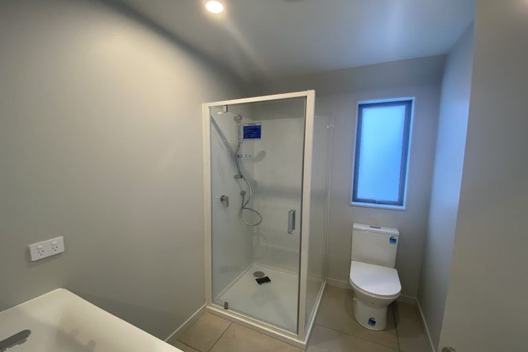 Photo of property in 2/130 Richmond Street, Petone, Lower Hutt, 5012