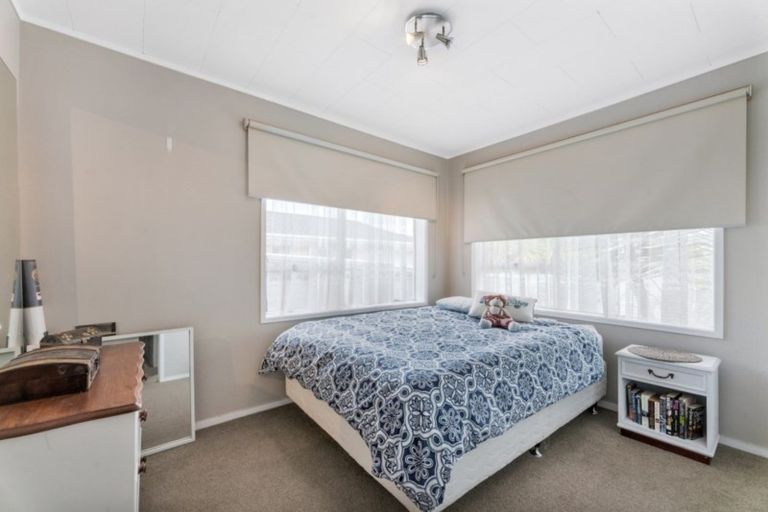 Photo of property in 1/15 Sherie Place, Howick, Auckland, 2014