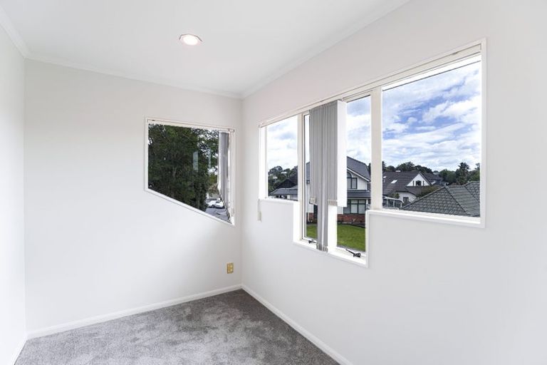 Photo of property in 5 Windsong Court, Northpark, Auckland, 2013