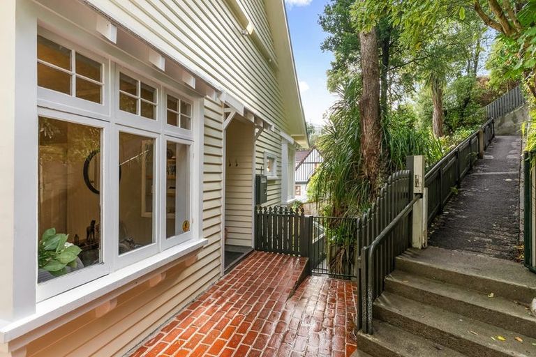 Photo of property in 16 Upland Road, Kelburn, Wellington, 6012