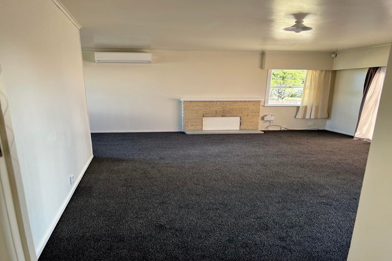 Photo of property in 14 Ronald Place, Manurewa, Auckland, 2102