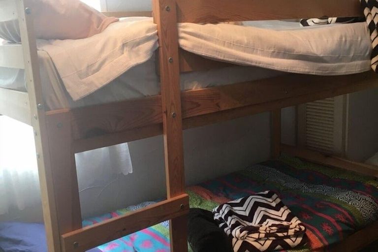 Photo of property in 6 Long Street, Torbay, Auckland, 0630