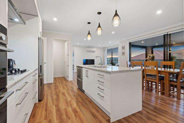 Photo of property in 6 Damien Place, Ohauiti, Tauranga, 3112