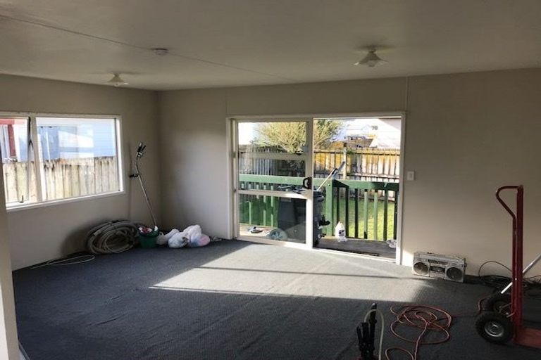 Photo of property in 4/34 Barneys Farm Road, Clendon Park, Auckland, 2103
