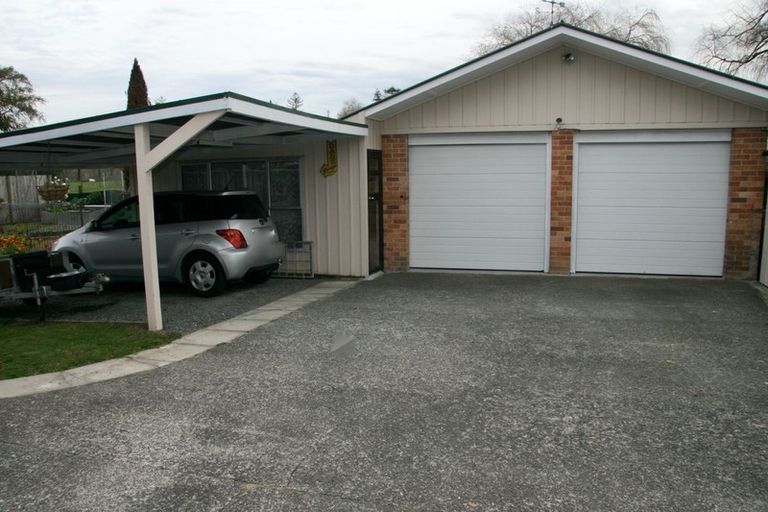 Photo of property in 70 Great South Road, Huntly, 3700