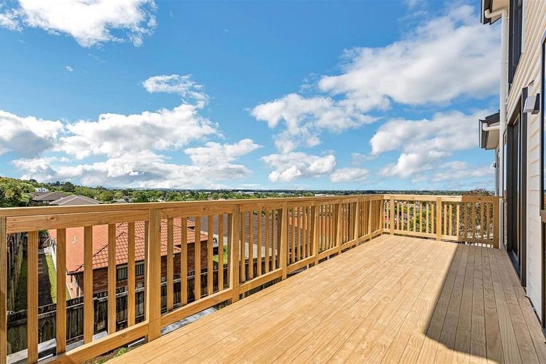 Photo of property in 59 Kirikiri Drive, Papakura, 2110