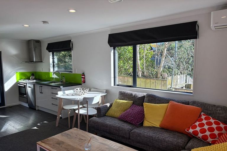 Photo of property in 2c Cashmere Avenue, Khandallah, Wellington, 6035