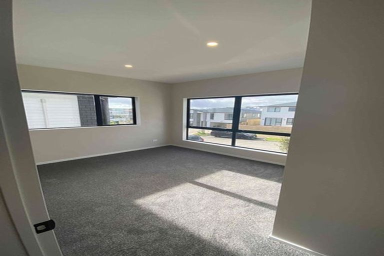 Photo of property in 24 Bendridge Street, Flat Bush, Auckland, 2019