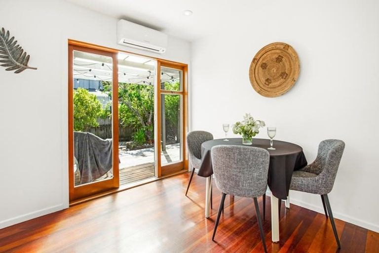 Photo of property in 123a Atkinson Road, Titirangi, Auckland, 0604