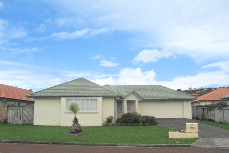 Photo of property in 14 Palmcrest Grove, Highland Park, Auckland, 2010