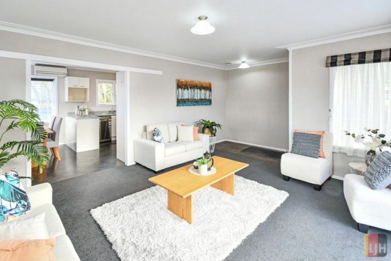 Photo of property in 431a Great South Road, Opaheke, Papakura, 2113