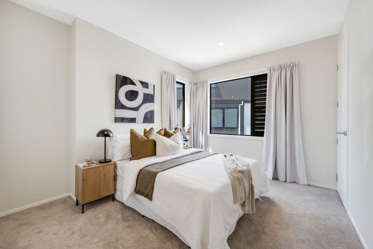 Photo of property in 32c Devon Road, Bucklands Beach, Auckland, 2012