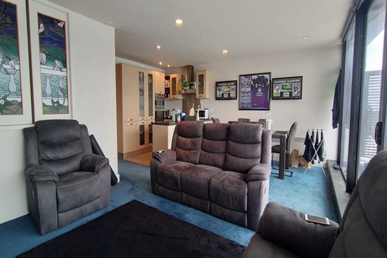 Photo of property in Shelley Bay Terraces, 21/61 Maupuia Road, Maupuia, Wellington, 6022