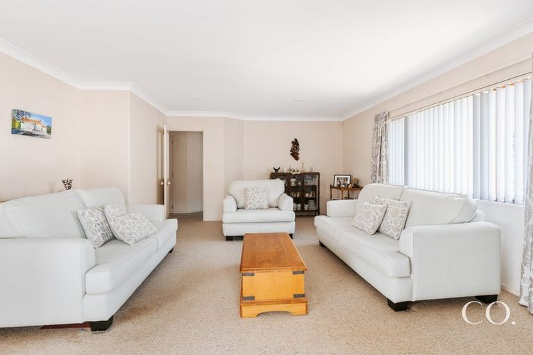 Photo of property in 62 Dalton Drive, Papamoa Beach, Papamoa, 3118