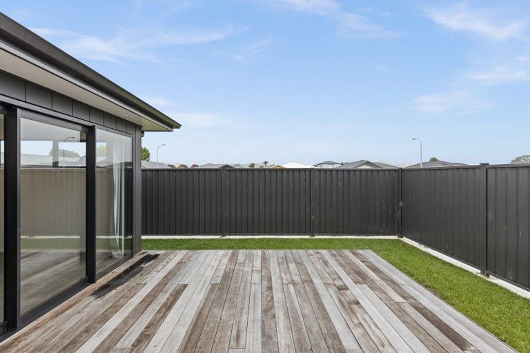 Photo of property in 23 Cassin Place, Taradale, Napier, 4112