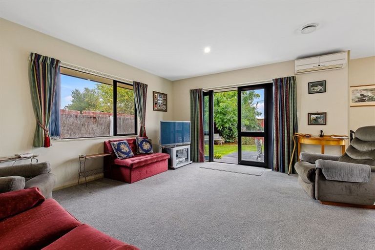 Photo of property in 117a Sawyers Arms Road, Northcote, Christchurch, 8052