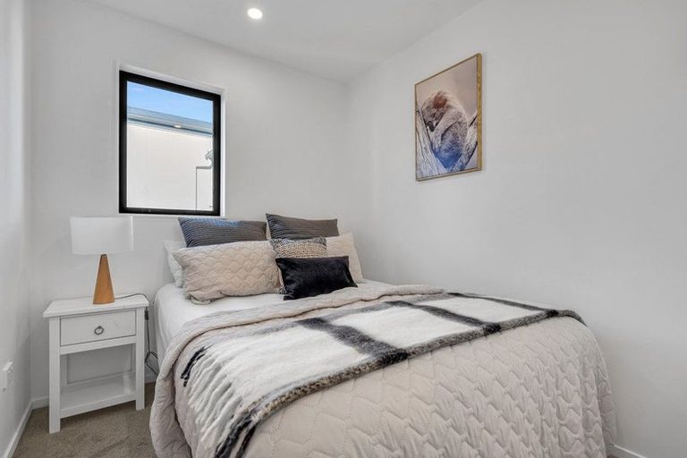 Photo of property in 9b Putiputi Way, Papakura, 2110