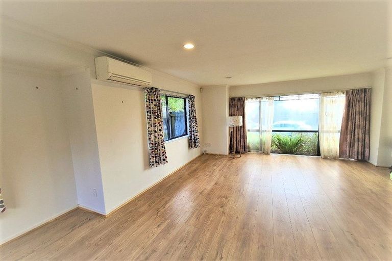 Photo of property in 87 Bluebird Crescent, Unsworth Heights, Auckland, 0632