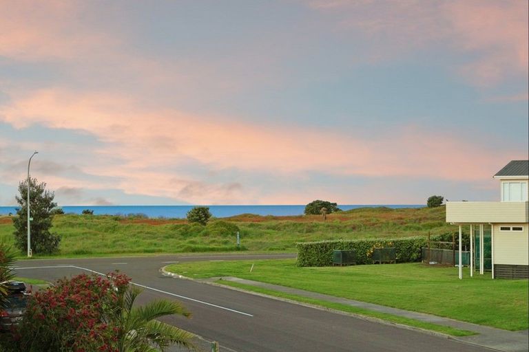 Photo of property in 8 Te Taiawatea Drive, Ohope, 3121