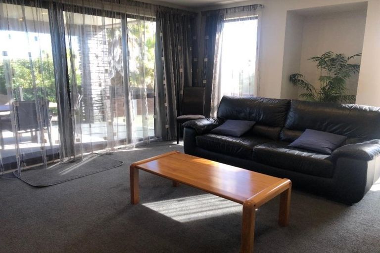Photo of property in 2 Botanical Heights Drive, Waipahihi, Taupo, 3330