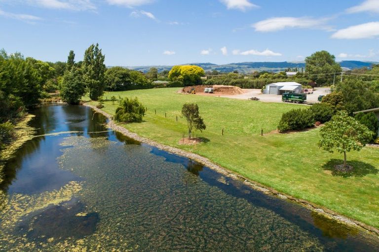 Photo of property in 291 Napier Road, Kelvin Grove, Palmerston North, 4470