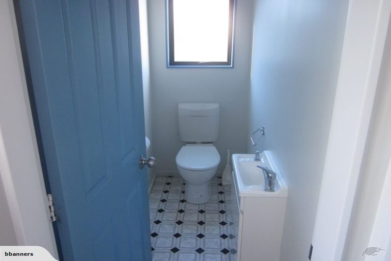 Photo of property in 30a Bowes Crescent, Strathmore Park, Wellington, 6022