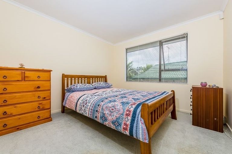Photo of property in 36 Hewlett Road, Massey, Auckland, 0614