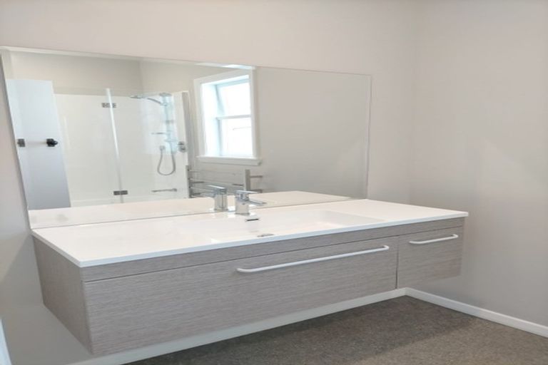 Photo of property in 3 View Road, Titahi Bay, Porirua, 5022