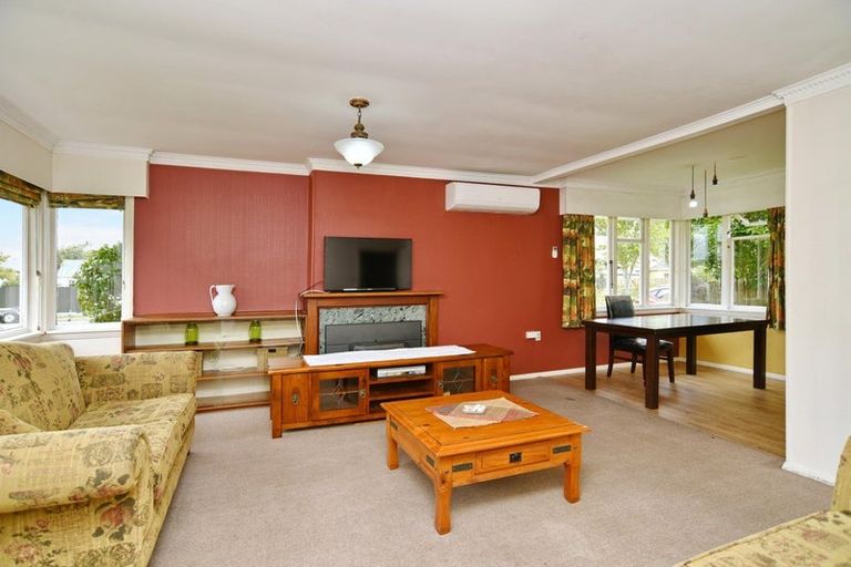 Photo of property in 37 Mackworth Street, Woolston, Christchurch, 8062