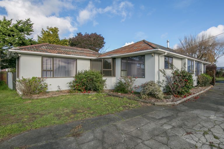 Photo of property in 100 Ascot Avenue, North New Brighton, Christchurch, 8083