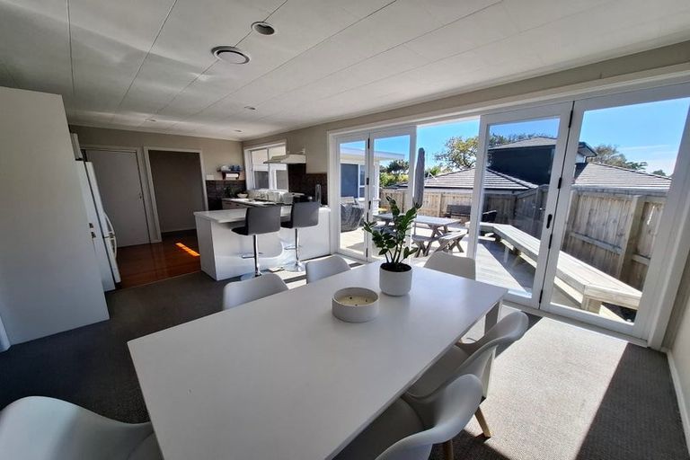 Photo of property in 21 Tarahua Road, Vogeltown, New Plymouth, 4310