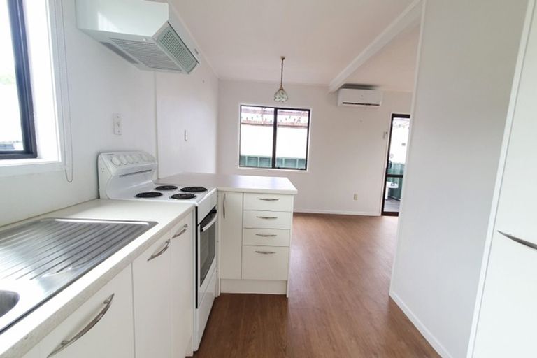 Photo of property in 488 Swanson Road, Ranui, Auckland, 0612