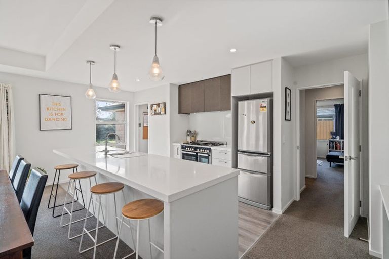 Photo of property in 16 Burnham School Road, Rolleston, 7614