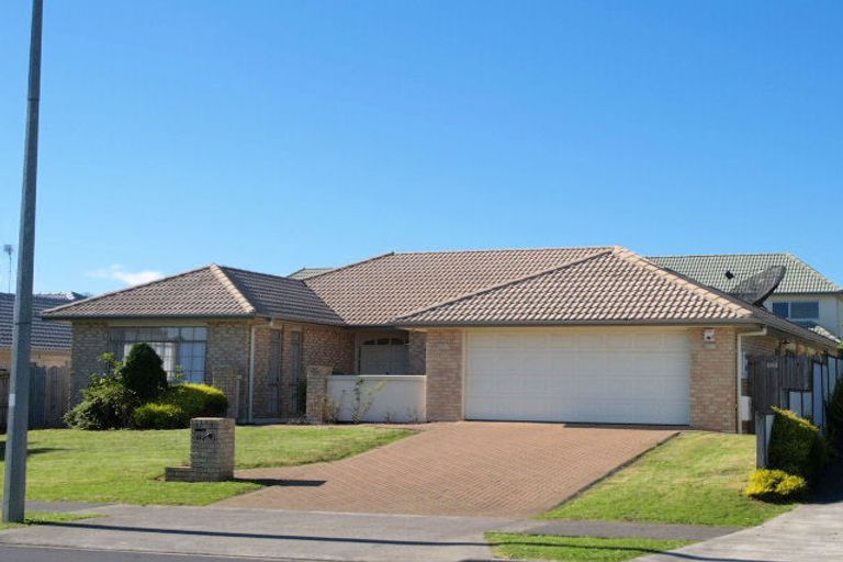 Photo of property in 112 Millhouse Drive, Northpark, Auckland, 2013