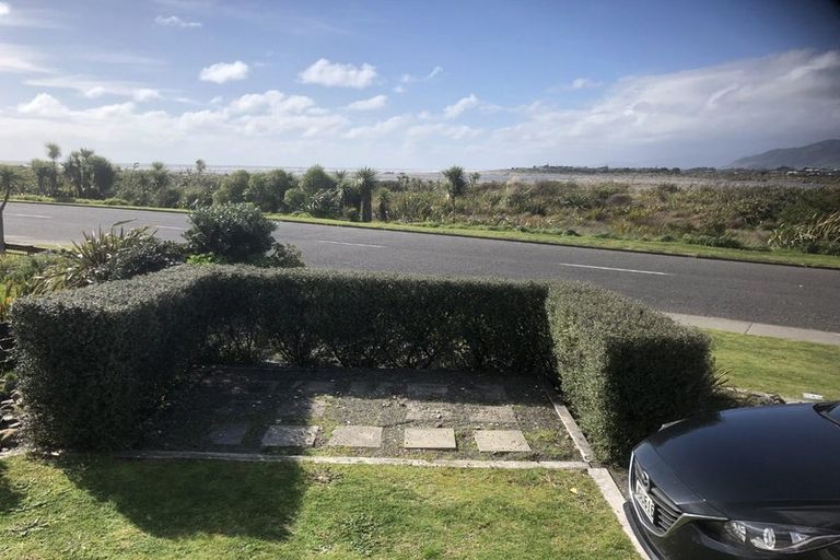 Photo of property in 264 Manly Street, Paraparaumu Beach, Paraparaumu, 5032