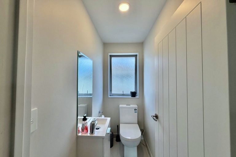 Photo of property in 7 Peat Way, Takanini, 2112